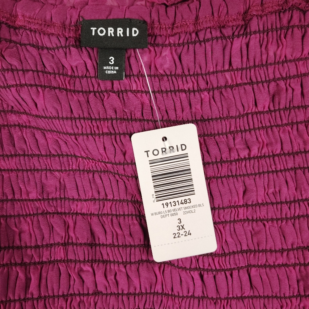 NWT Torrid Velvet Smocked Blouson Sleeve Crop Top Size 3X - Picture 8 of 10